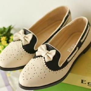 Pointed-toe Vintage Bow Accent Loafers, Flats..