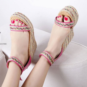 Heavy-bottomed High-heeled Sandals Fashion..