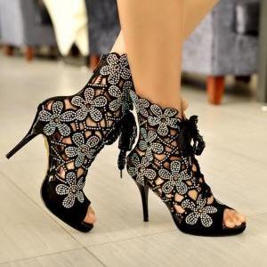 Summer Fashion Leather High-heeled Sandals..