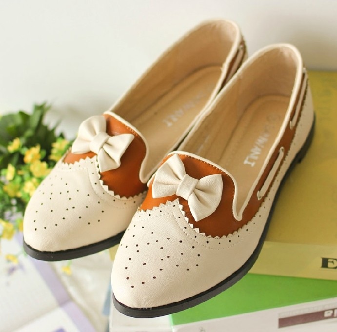 Pointed-toe Vintage Bow Accent Loafers, Flats Shoes